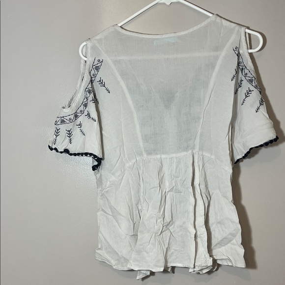 Maurices White Cold Shoulder Blouse with Black Embroidery Medium - Picture 8 of 8